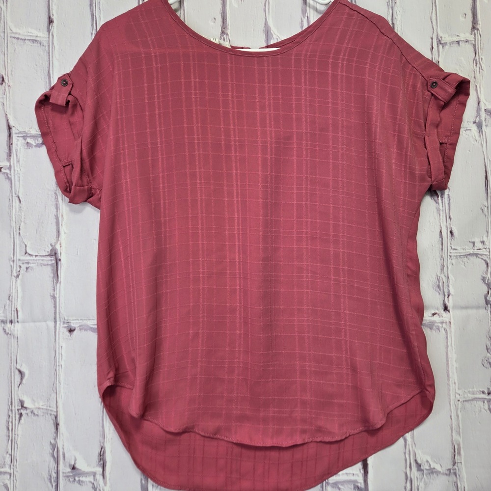 Maurices Womens XS‎ Mauve Pink Textured Grid Blouse Short Sleeve Zip Back Top